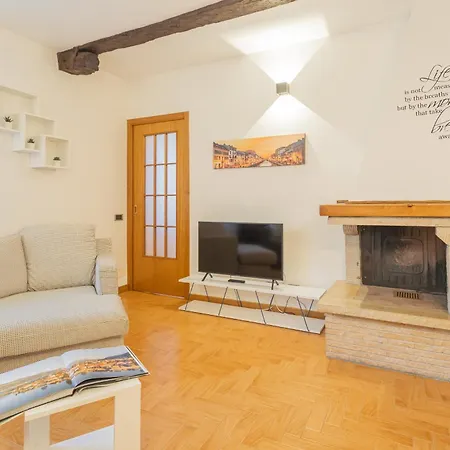 Volta By Rent Apartment Como