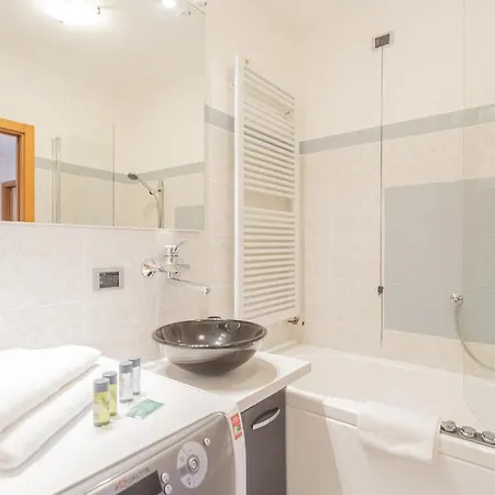 Apartman Volta By Rent Como